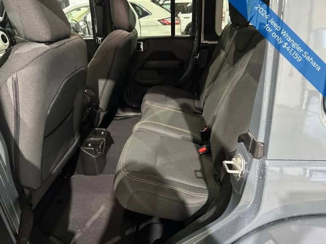 Used 2024 Jeep Wrangler Sahara w/ Technology Group image 16