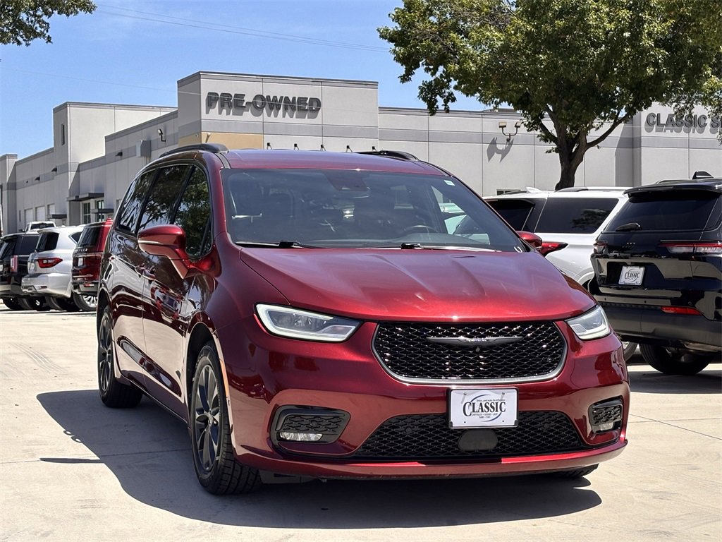 Used 2021 Chrysler Pacifica Touring-L w/ Premium & Safety Sphere Group image 1