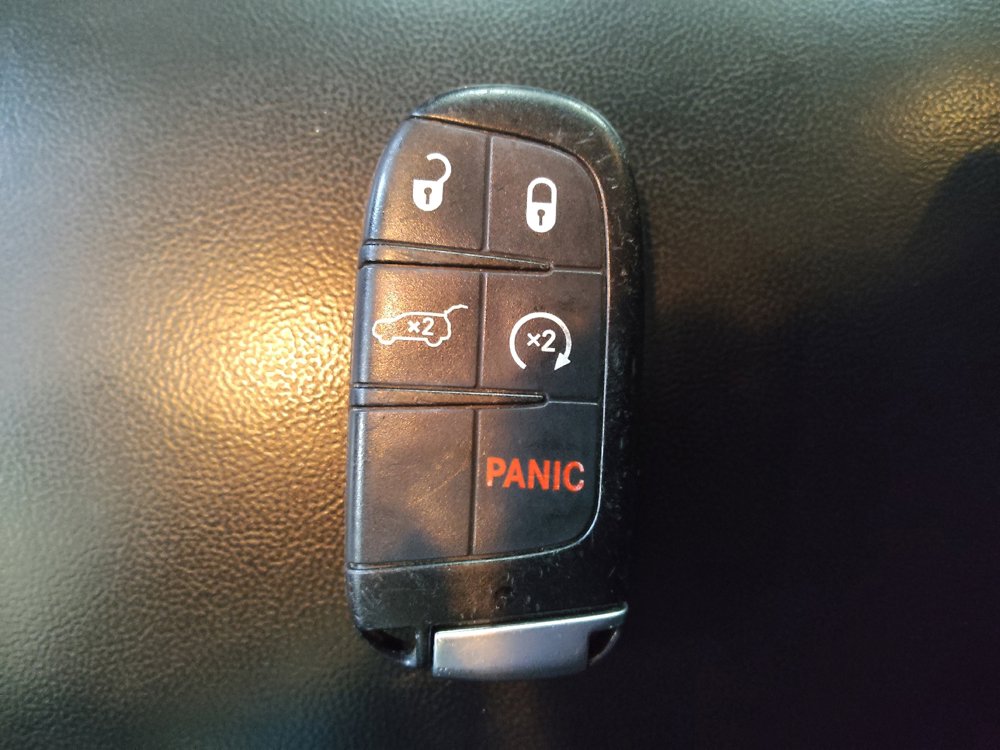 Used 2017 Jeep Grand Cherokee Altitude RWD image 32