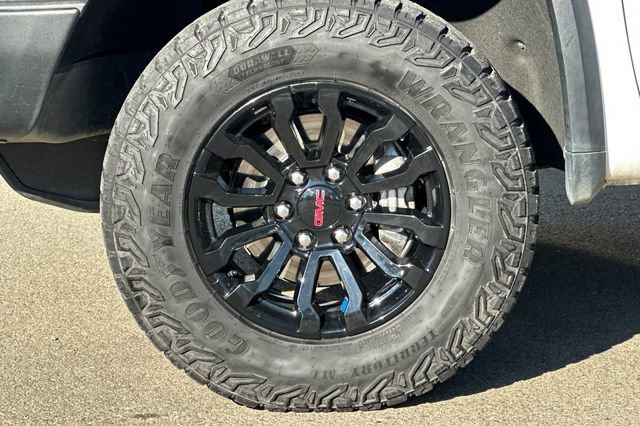 Used 2023 GMC Sierra 1500 AT4X image 29