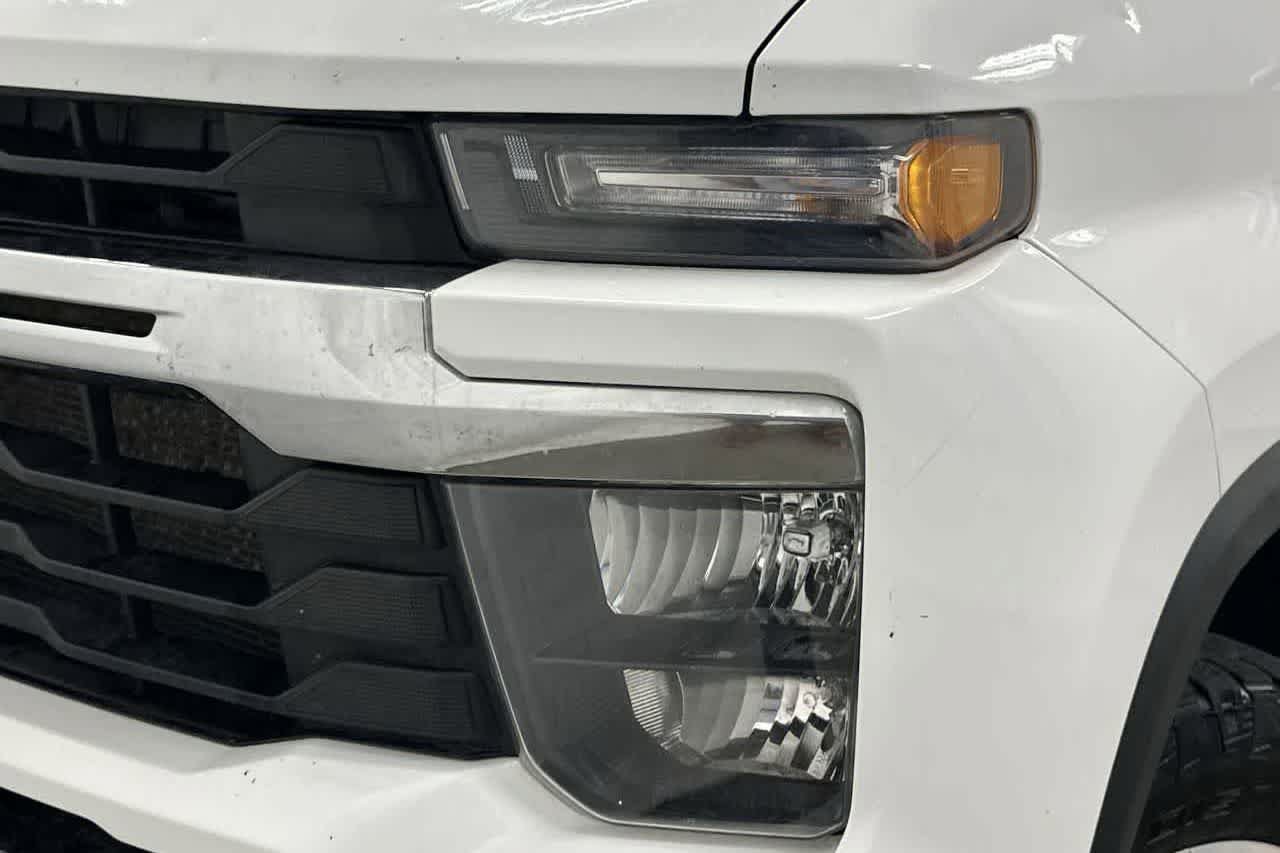 Used 2024 Chevrolet Silverado 2500 LT w/ Snow Plow Prep/Camper Package AWD/4WD image 32