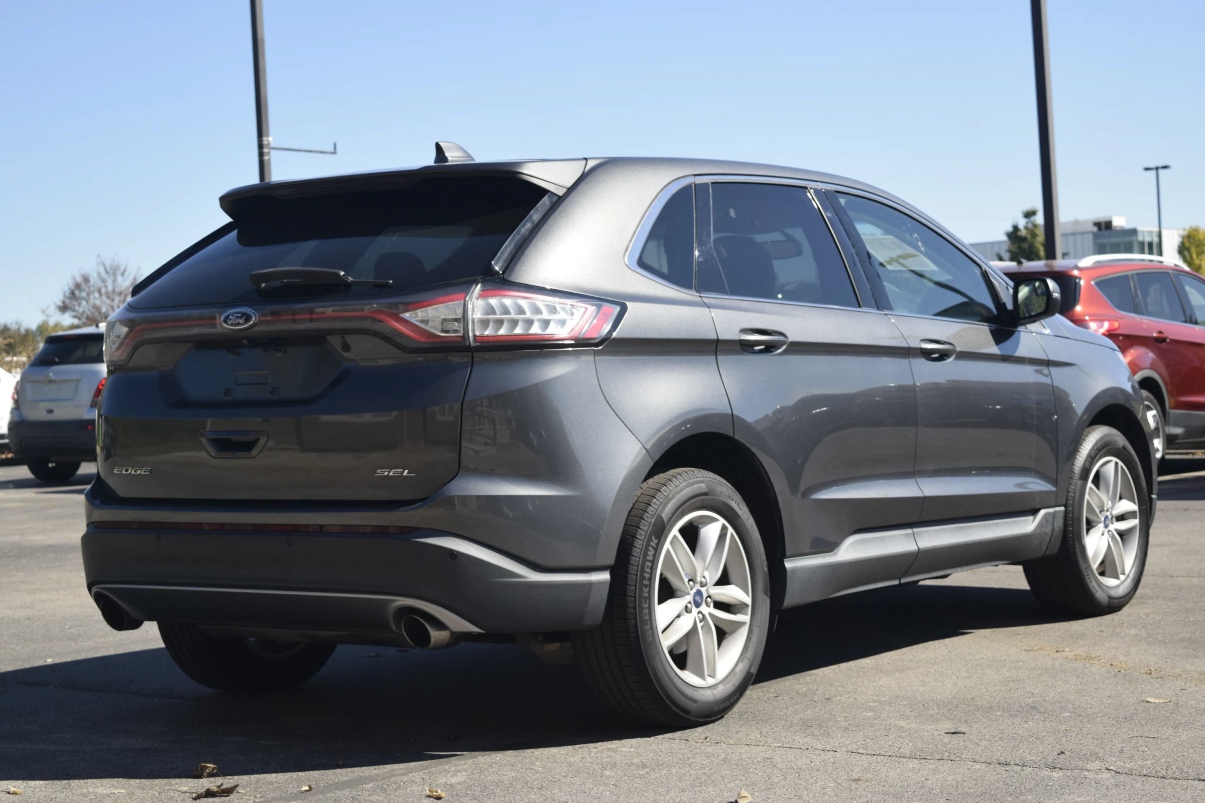 Used 2018 Ford Edge SEL w/ Equipment Group 201A AWD/4WD image 4