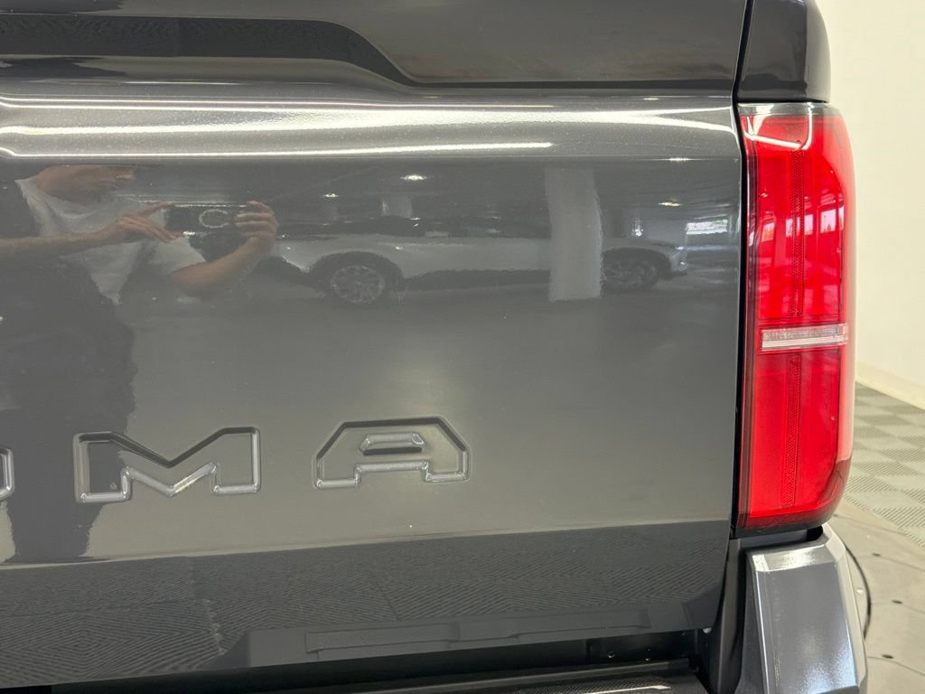 Used 2026 Toyota Tacoma SR5 AWD/4WD image 14