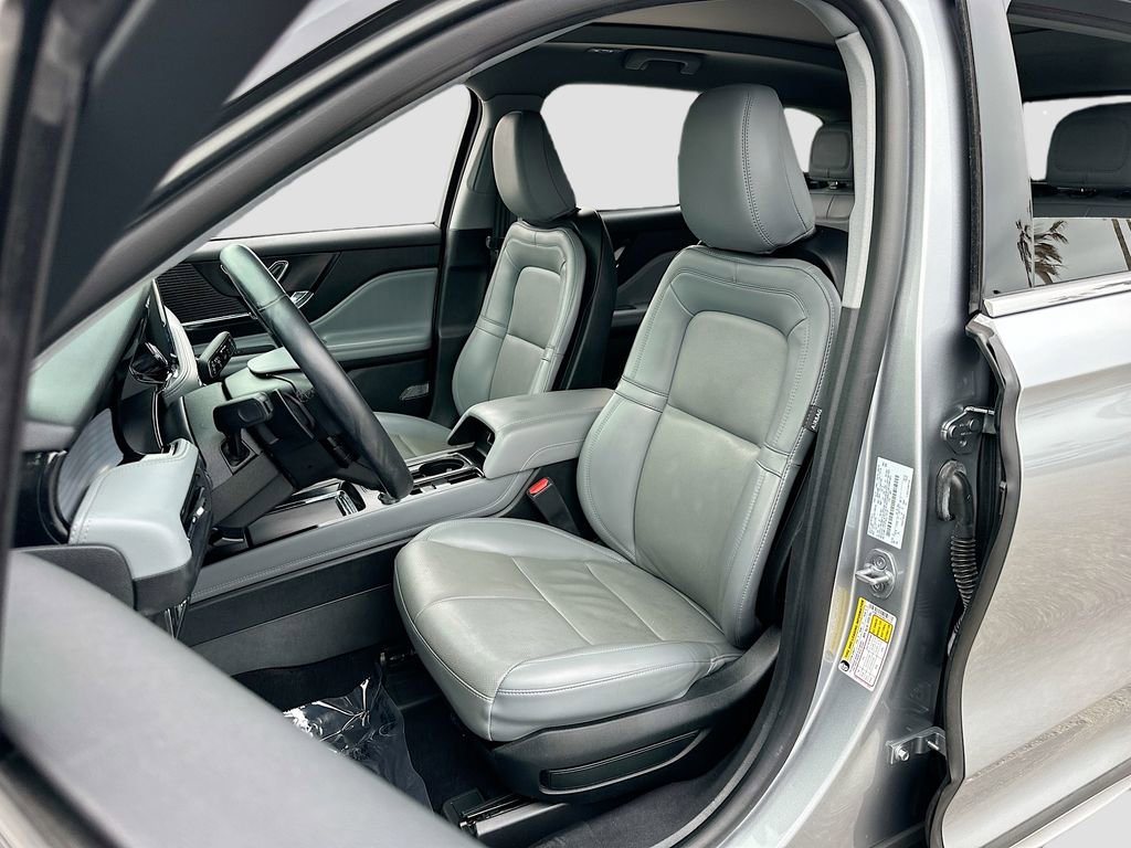 Used 2022 Lincoln Corsair FWD w/ Premium Package image 21