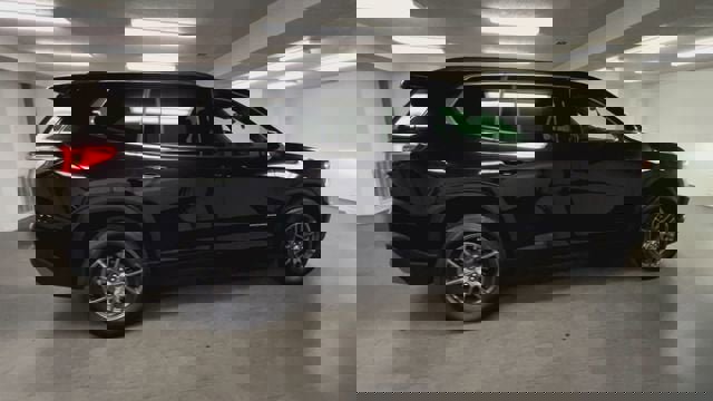 Certified 2025 GMC Acadia Elevation image 9