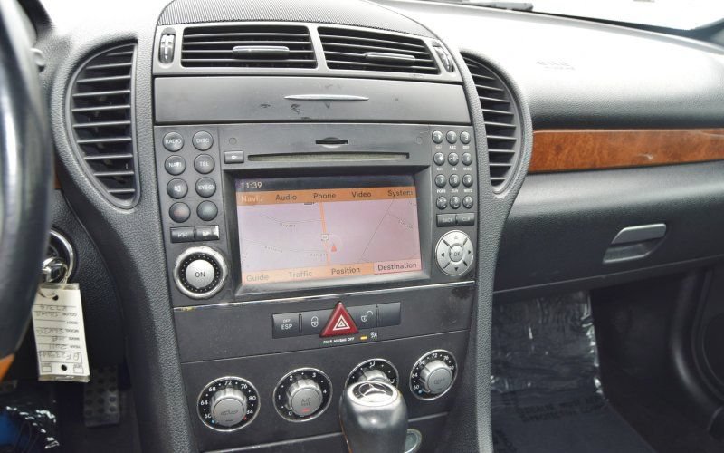 Used 2011 Mercedes-Benz SLK 350 image 32