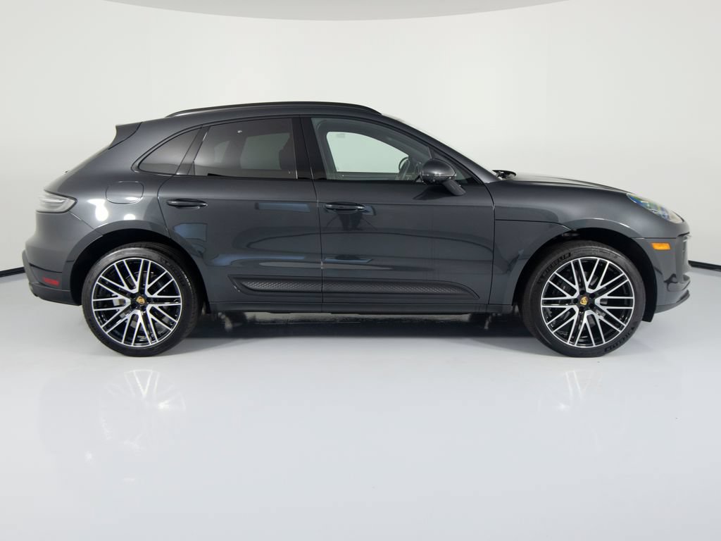 Certified 2026 Porsche Macan AWD/4WD image 11