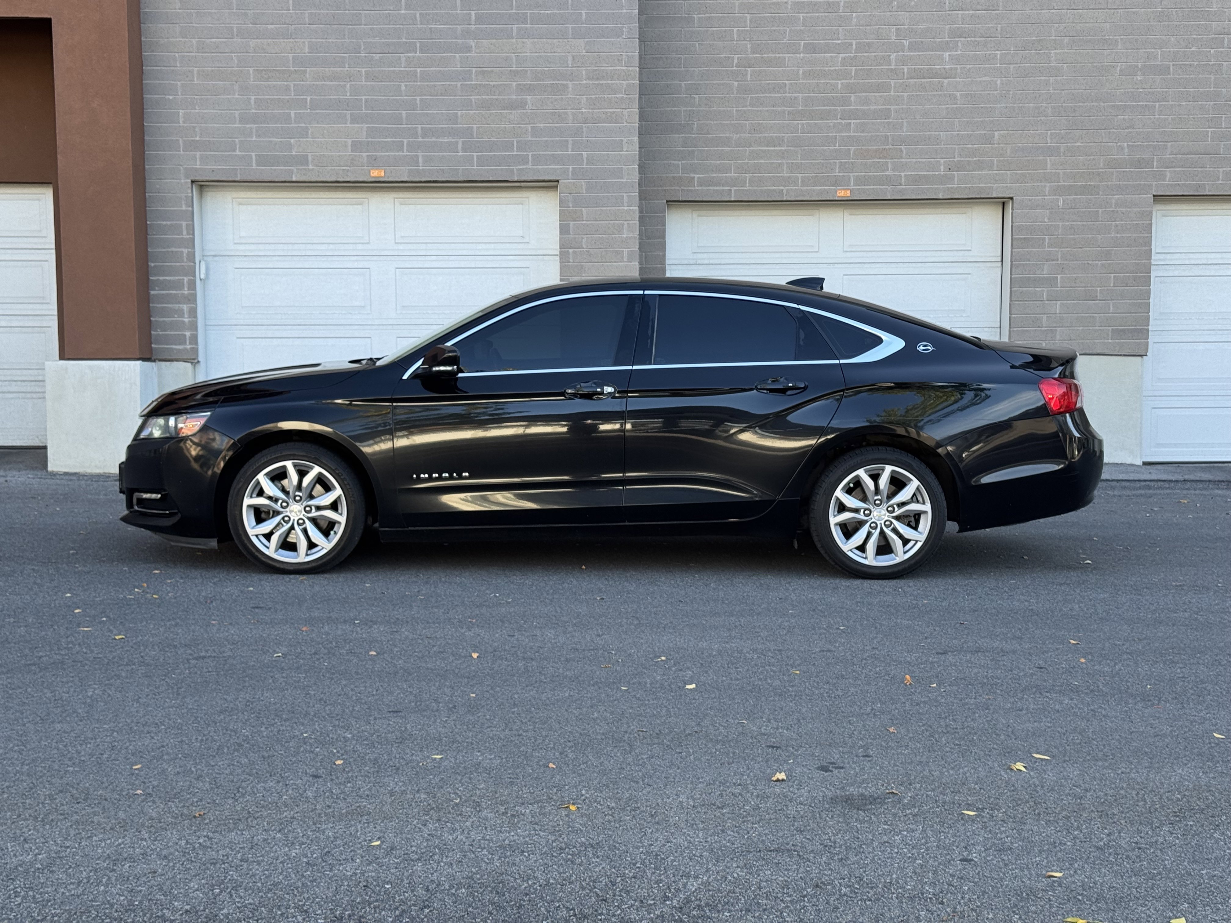 Used 2018 Chevrolet Impala LT image 2