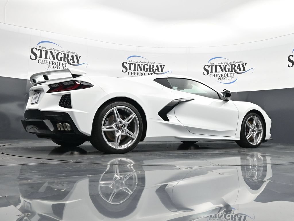 Used 2025 Chevrolet Corvette Stingray Premium Cpe w/ Z51 Performance Package RWD image 35
