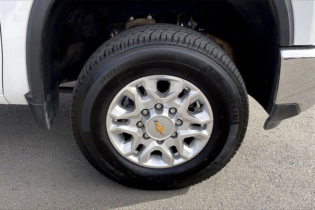 Used 2024 Chevrolet Silverado 2500 LTZ image 5