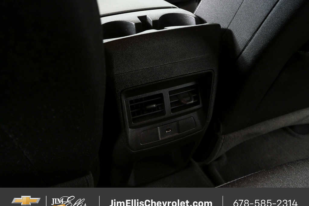 Used 2024 Chevrolet Colorado LT w/ LT Convenience Package RWD image 17