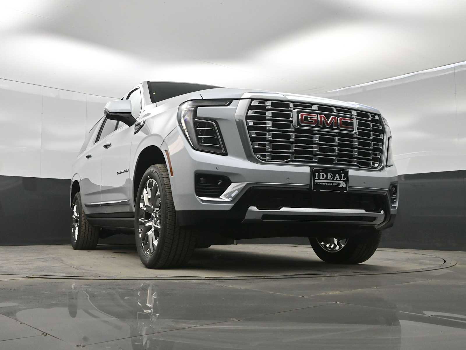 New 2026 GMC Yukon XL Denali w/ Denali Reserve Package image 30