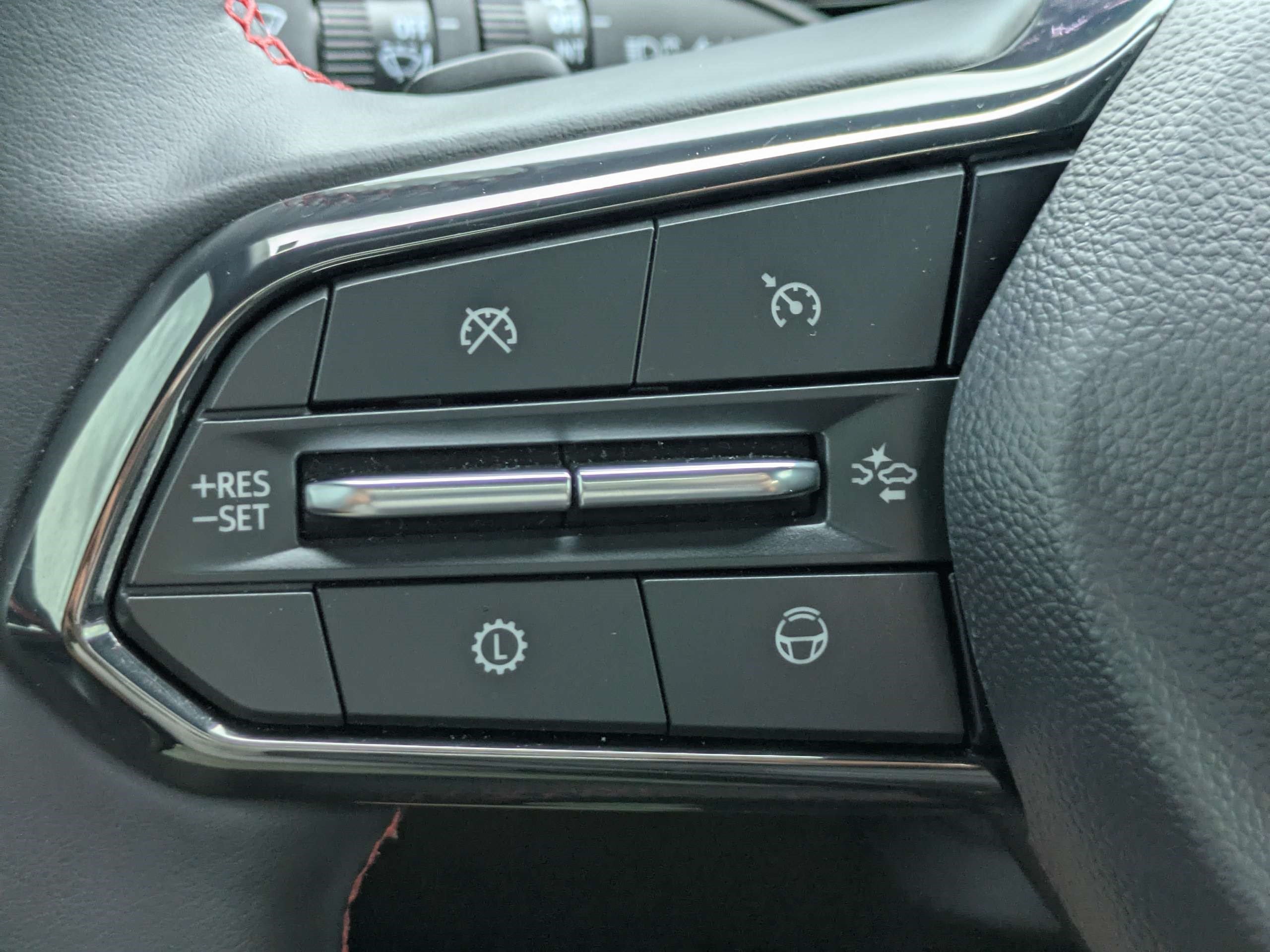Used 2026 Chevrolet Traverse RS FWD image 22