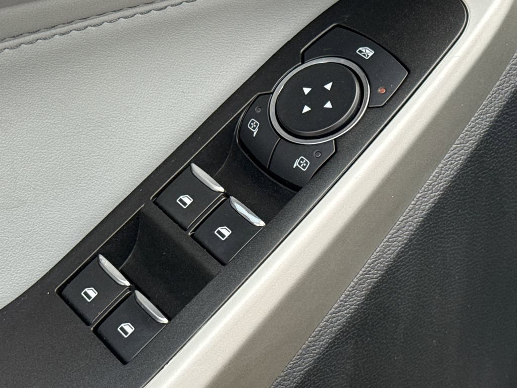 Used 2022 Ford Explorer XLT w/ Equipment Group 202A image 21