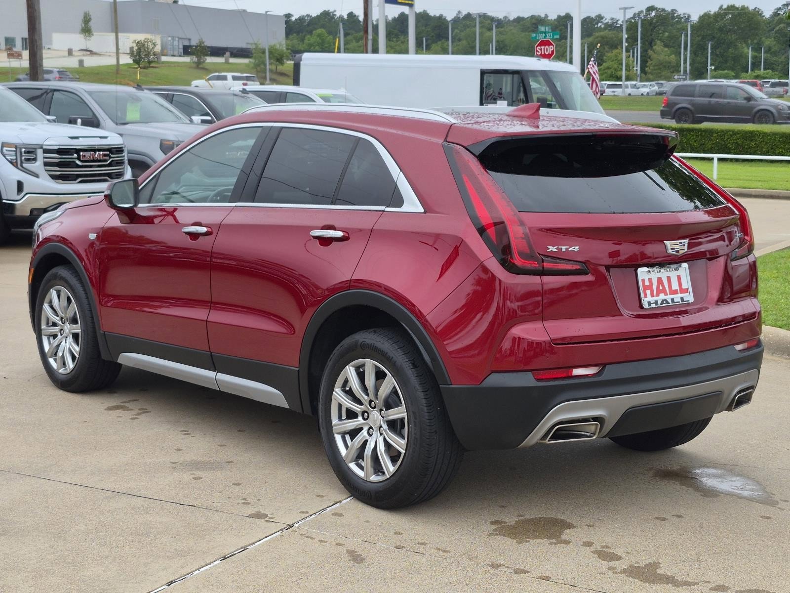 Certified 2021 Cadillac XT4 Premium Luxury FWD image 4