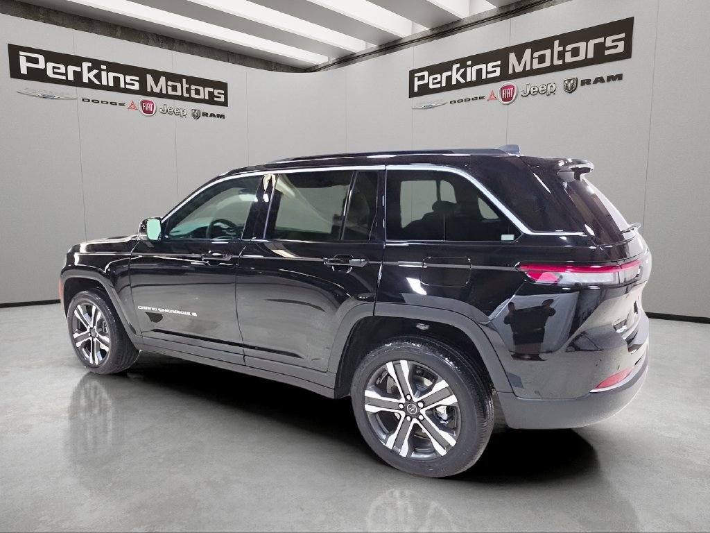 New 2027 Jeep Grand Cherokee Limited AWD/4WD image 3