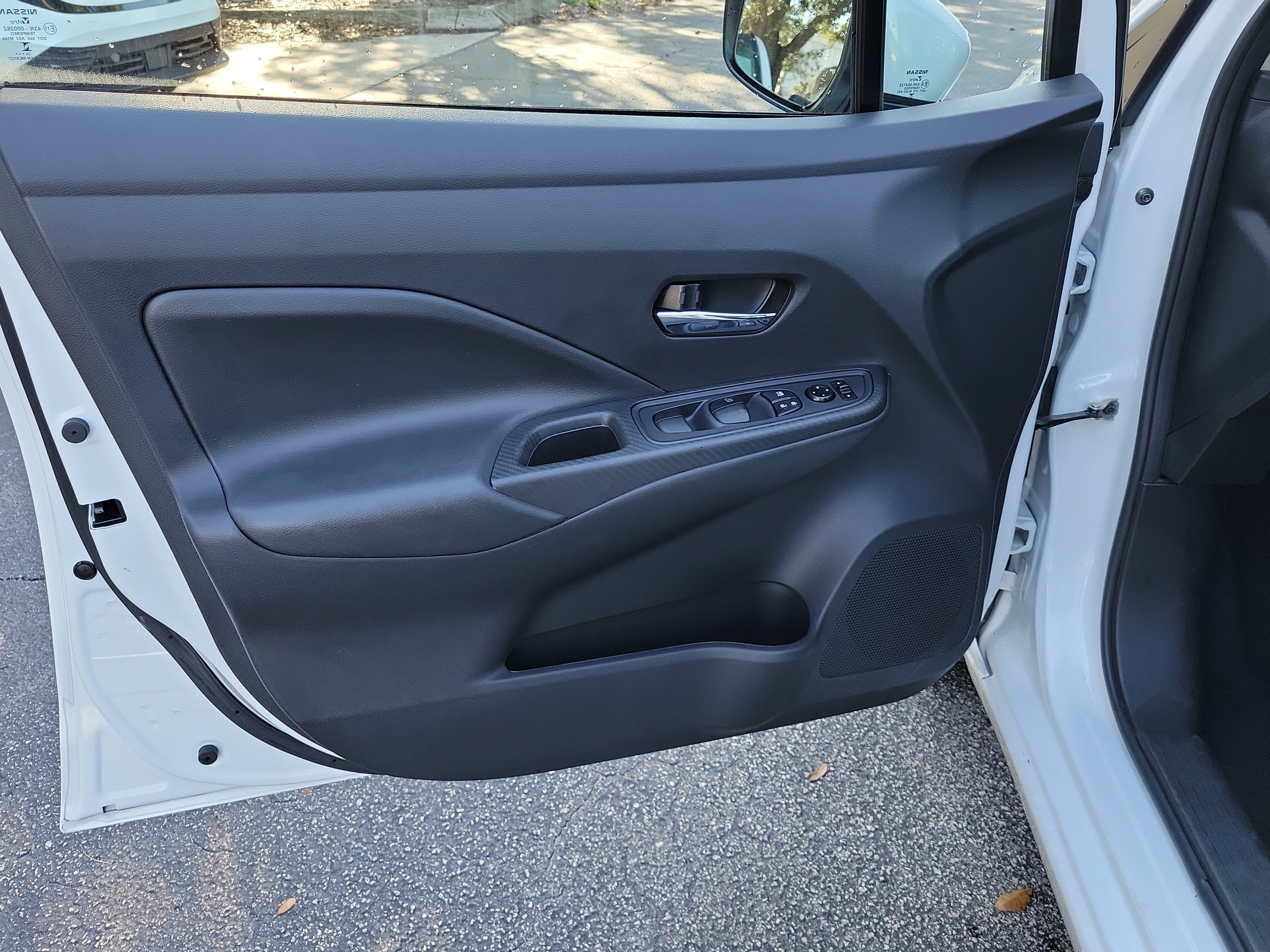 Certified 2025 Nissan Versa SV FWD image 16