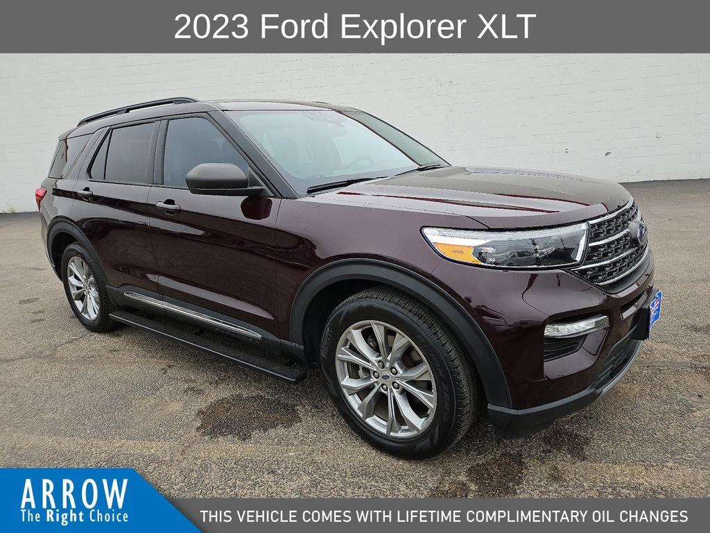 Used 2023 Ford Explorer XLT w/ Equipment Group 202A RWD image 1