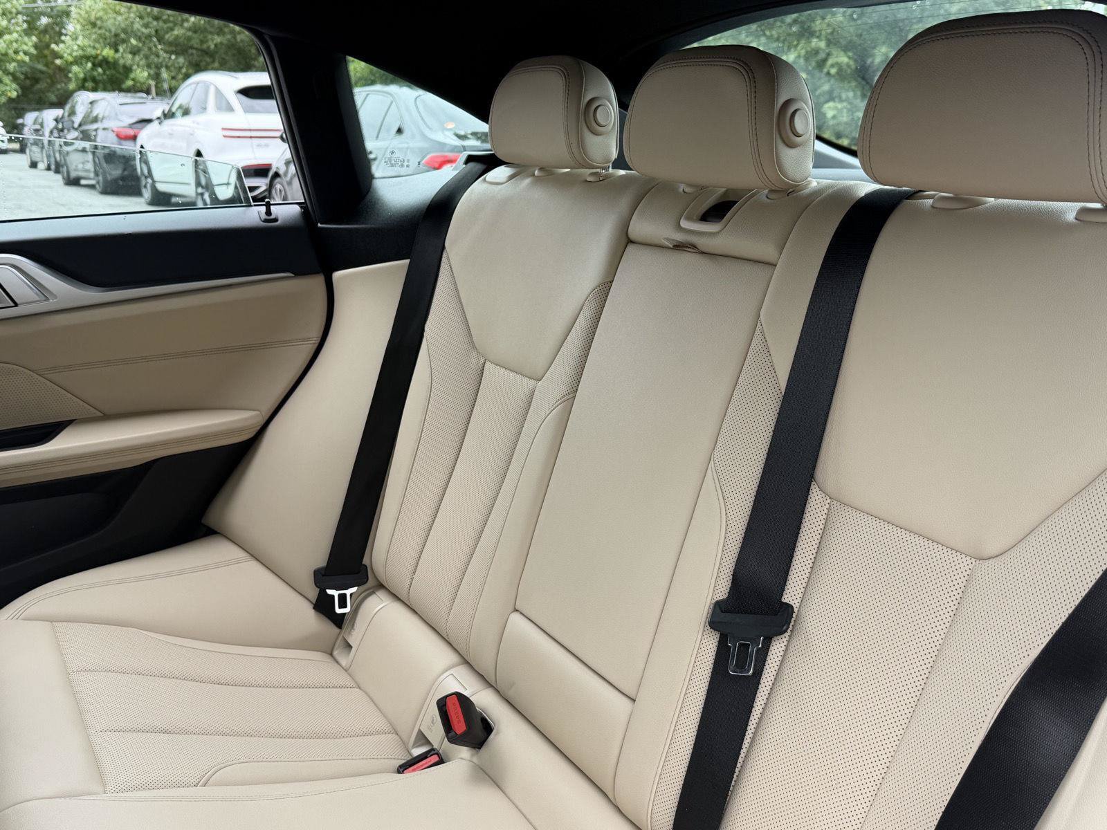 Used 2023 BMW i4 eDrive40 w/ Premium Package RWD image 29