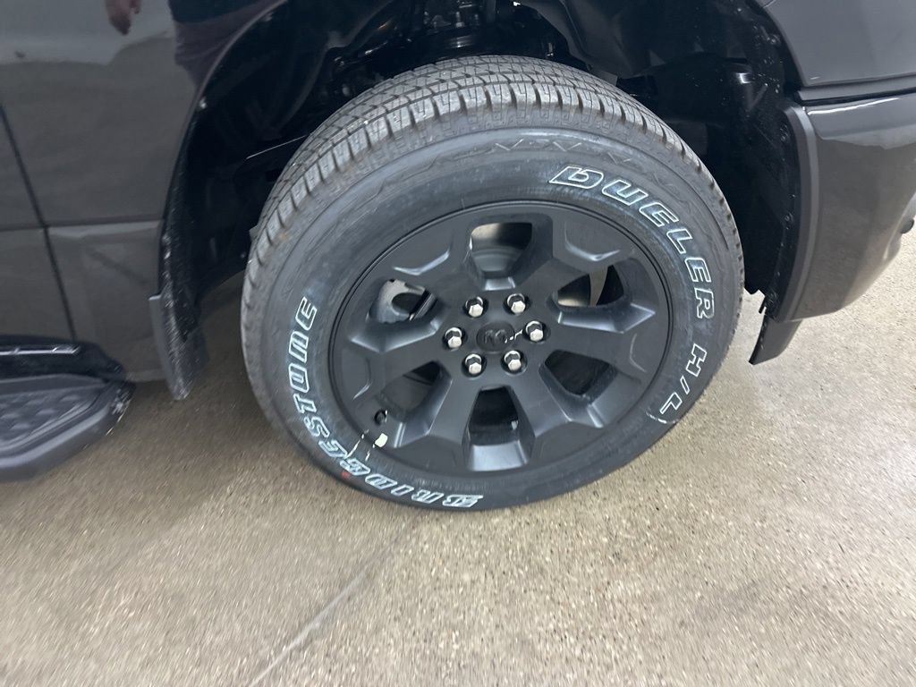 New 2026 RAM 1500 Express AWD/4WD image 11