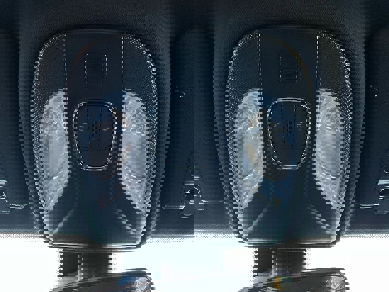 Used 2025 Jeep Compass Trailhawk image 15