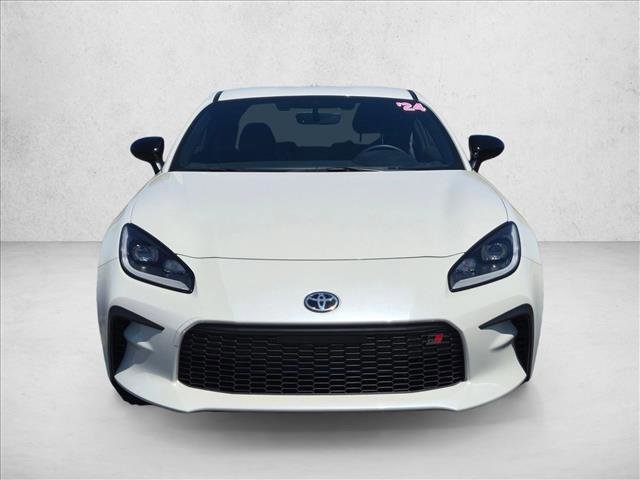 Used 2024 Toyota GR86 Premium RWD image 2
