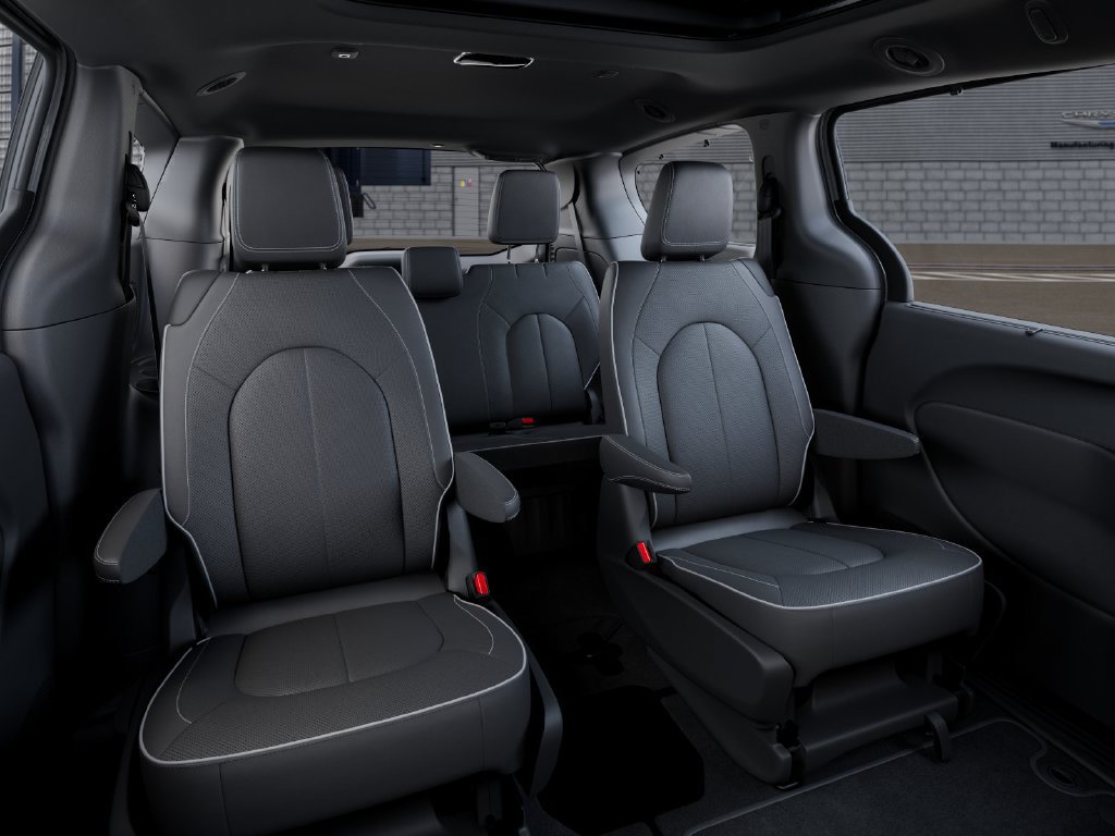 New 2026 Chrysler Pacifica Limited w/ Uconnect Theater Family Group FWD image 16