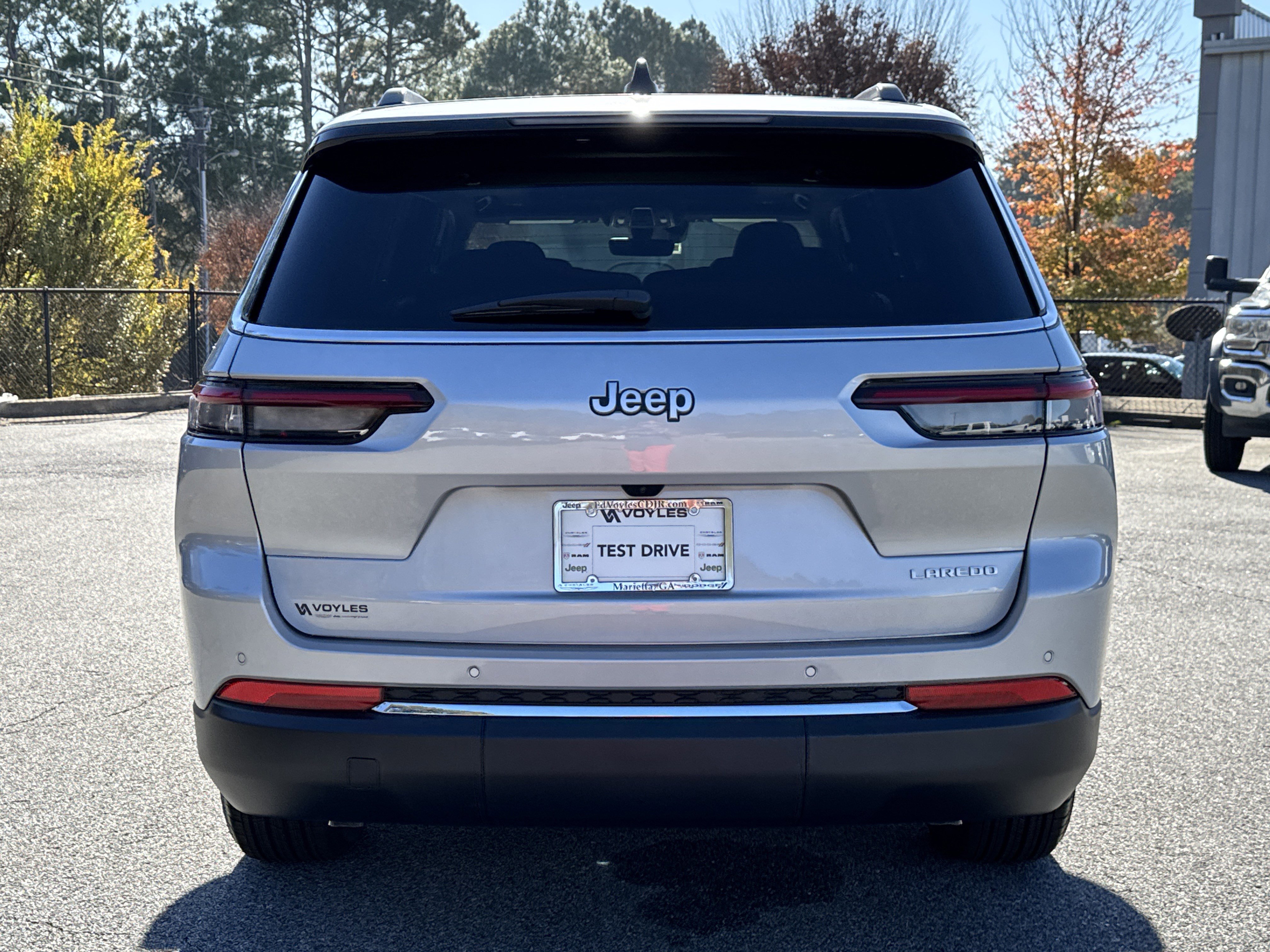 New 2025 Jeep Grand Cherokee L Laredo w/ Luxury Tech Group I image 7