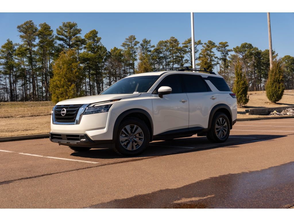 Used 2022 Nissan Pathfinder SV w/ SV Premium Package