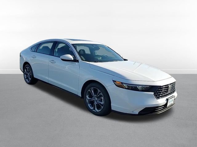 Used 2024 Honda Accord EX image 3