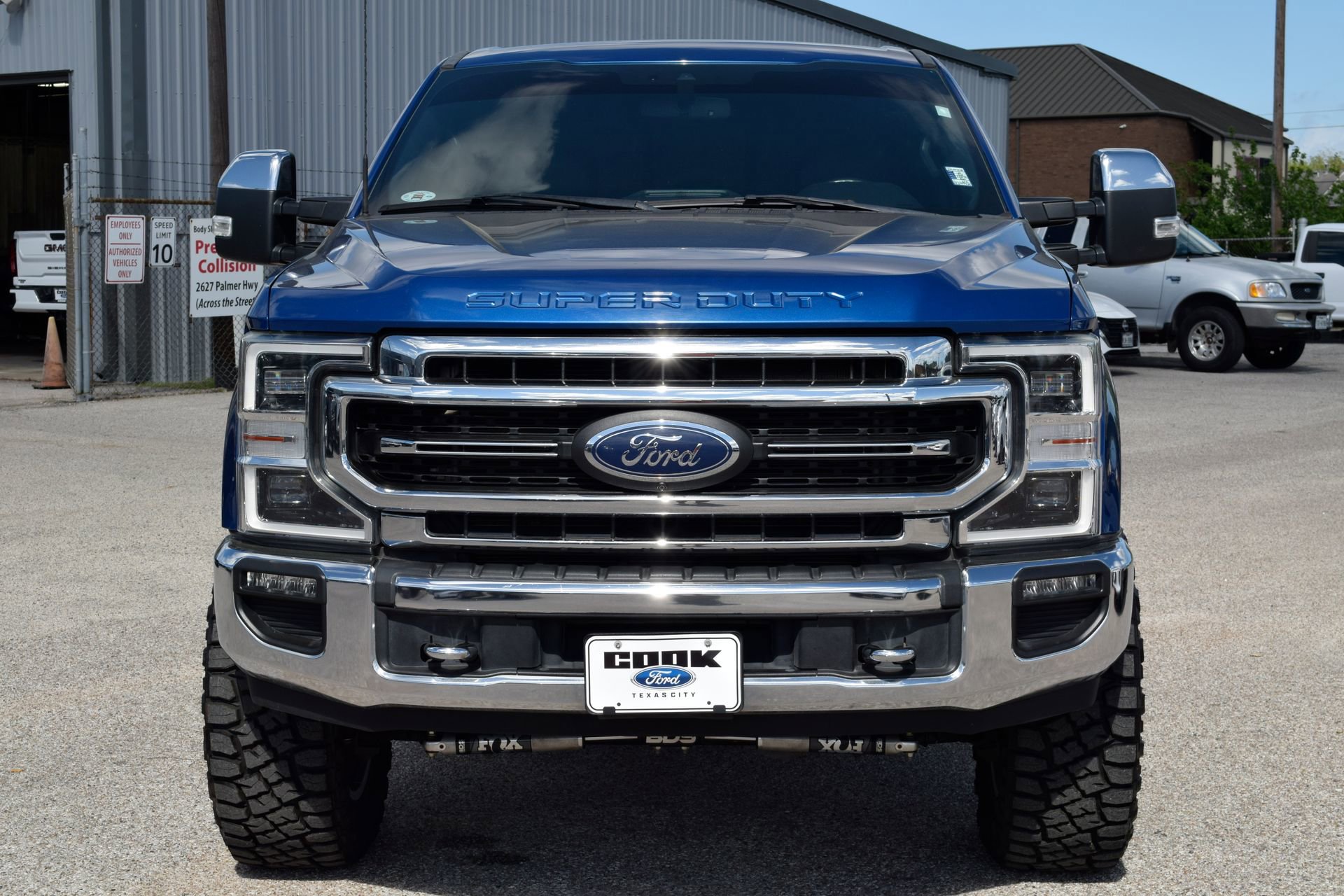 Used 2022 Ford F250 Lariat w/ Lariat Ultimate Package AWD/4WD image 2
