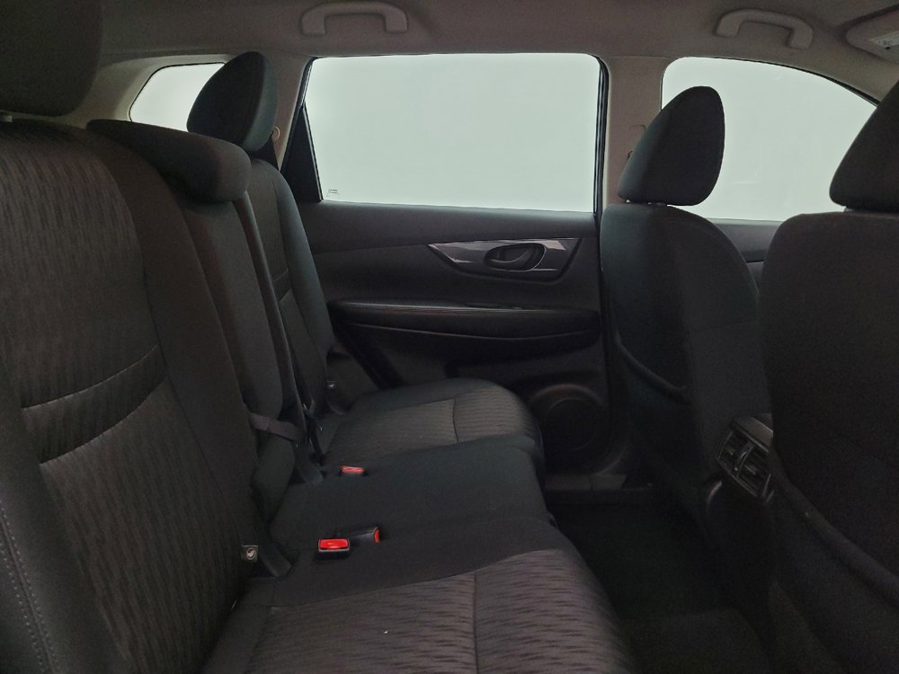 Used 2020 Nissan Rogue S image 19