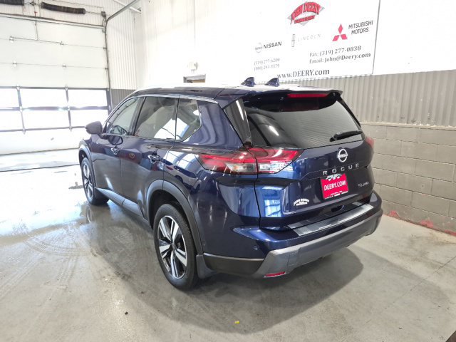 Certified 2025 Nissan Rogue SL w/ Tech Package AWD/4WD image 5