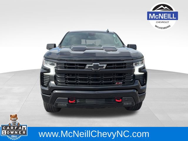 Used 2024 Chevrolet Silverado 1500 LT Trail Boss w/ Convenience Package II image 2