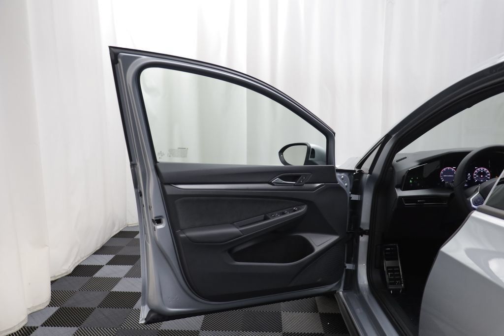 New 2026 Volkswagen GTI SE FWD image 5