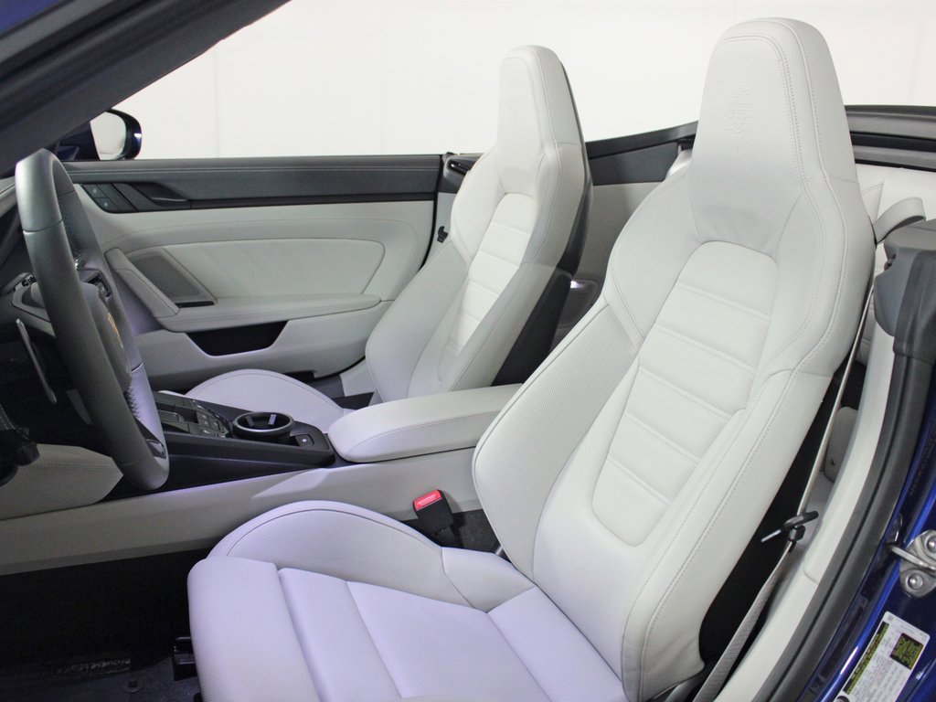 Used 2024 Porsche 911 Carrera GTS image 5