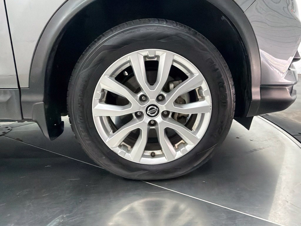 Used 2020 Nissan Rogue Sport S w/ Appearance Package FWD image 9