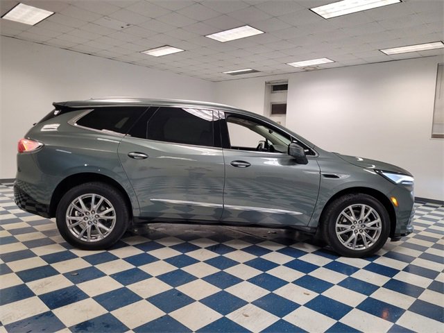 Used 2024 Buick Enclave Essence w/ Experience Buick Package image 8