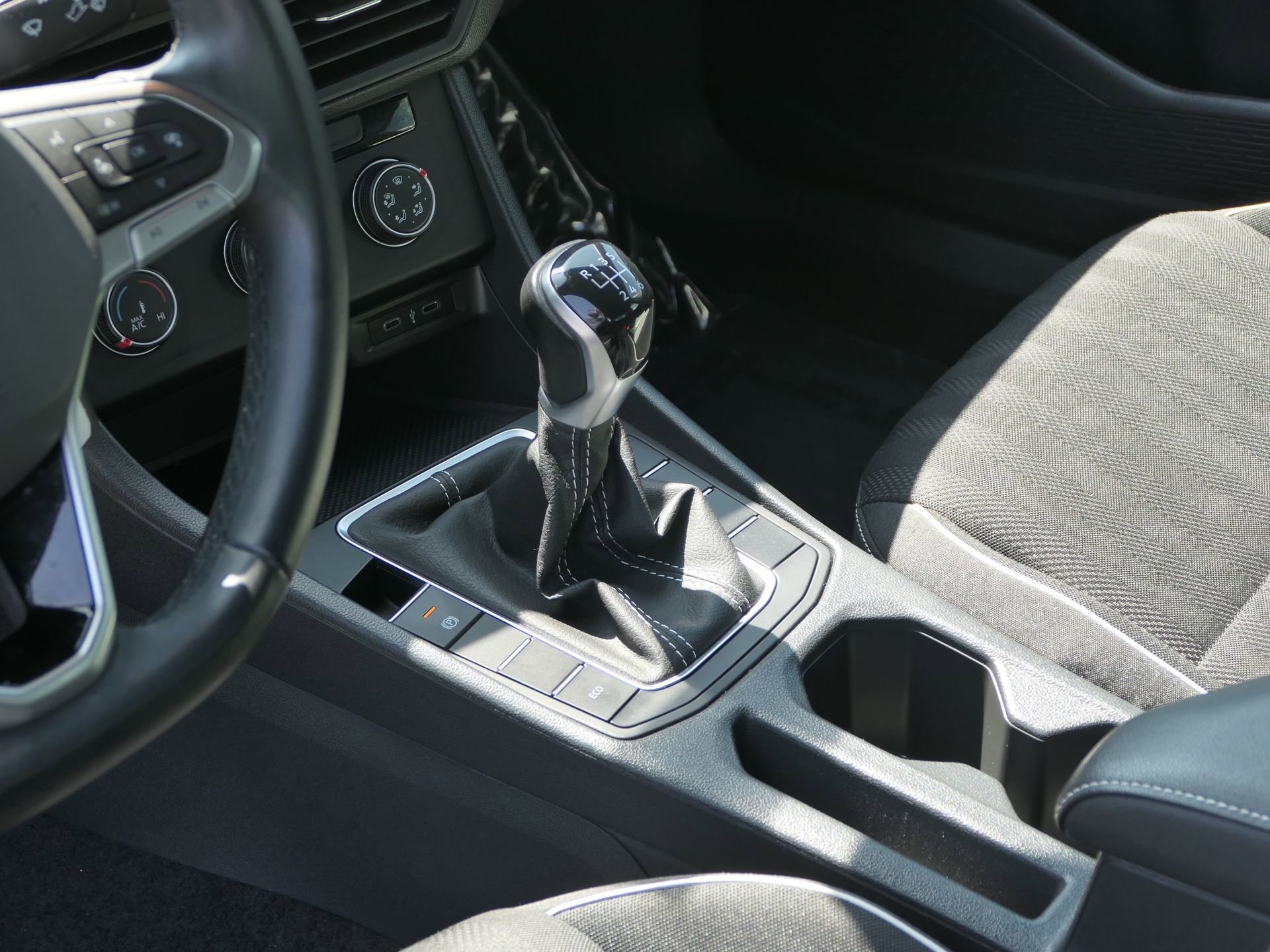 Used 2023 Volkswagen Jetta Sport FWD image 23