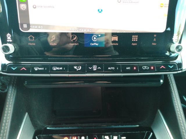 Used 2025 Jeep Wagoneer L Series II AWD/4WD image 47