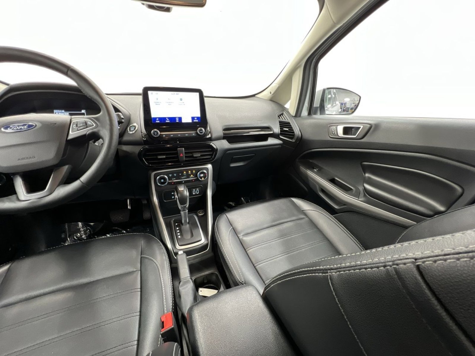 Certified 2021 Ford EcoSport Titanium image 4