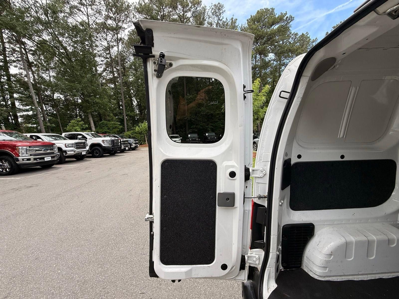 Used 2016 Chevrolet City Express LT FWD image 12