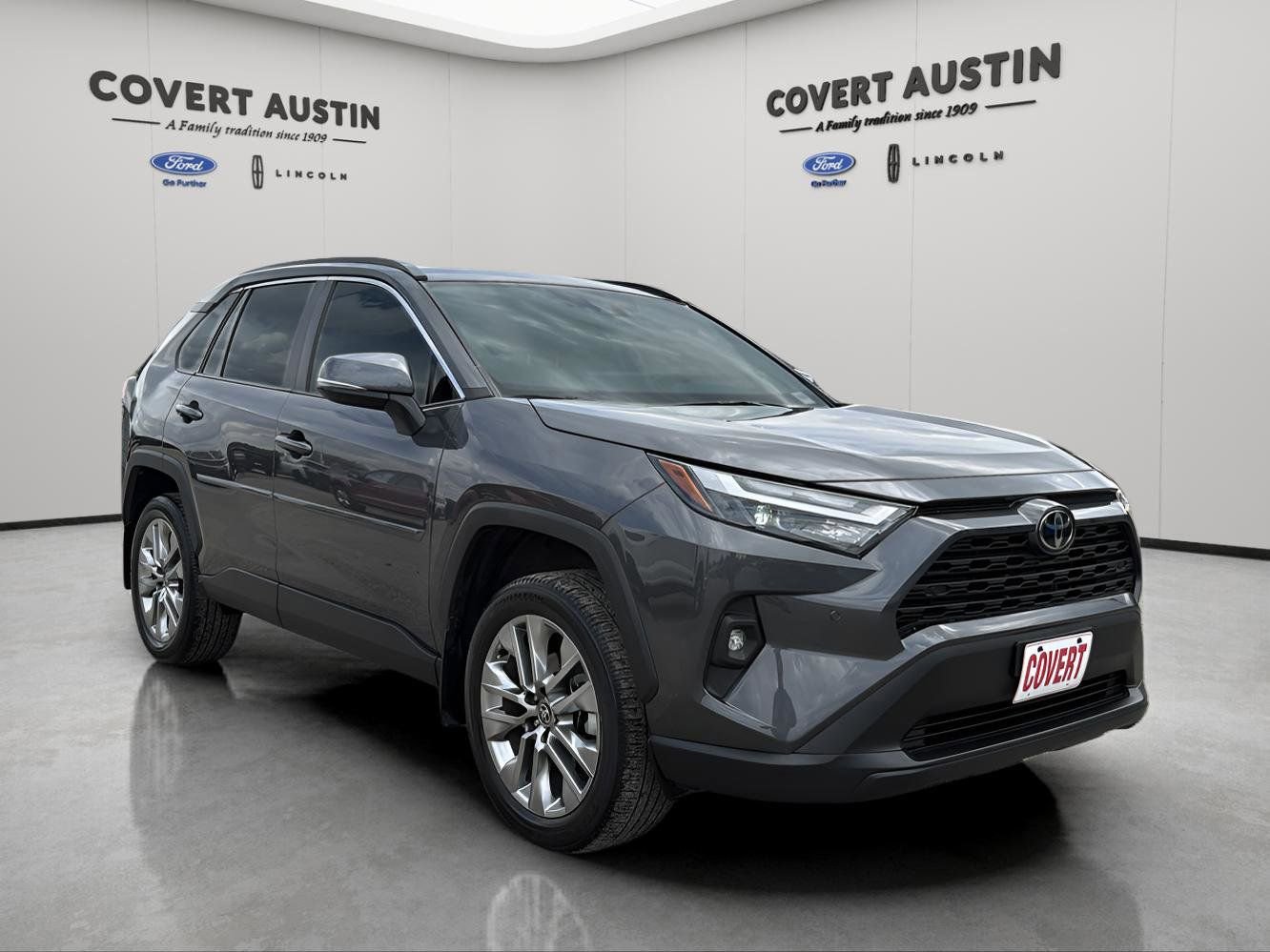Used 2024 Toyota RAV4 XLE Premium image 7