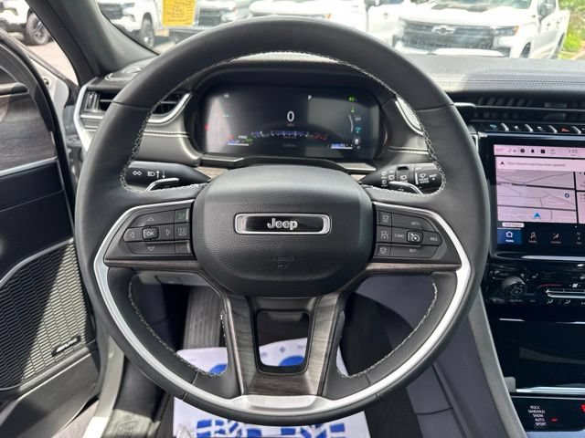 Used 2024 Jeep Grand Cherokee Limited 4xe AWD/4WD image 16
