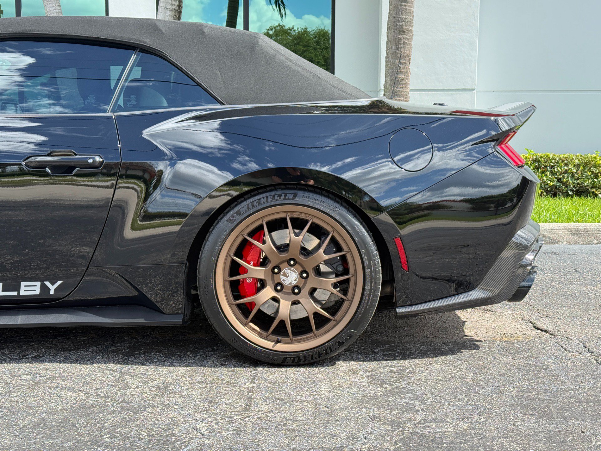 Used 2025 Ford Mustang GT Premium w/ GT Performance Package RWD image 13