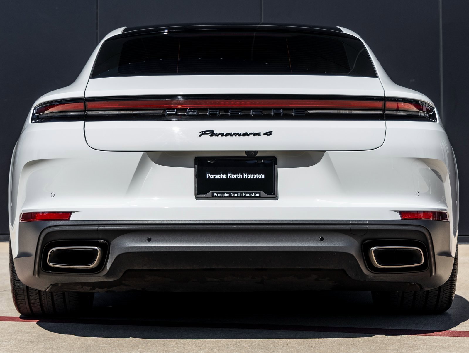 Certified 2025 Porsche Panamera 4 image 10
