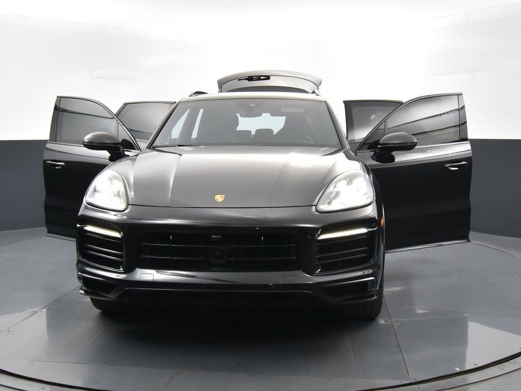 Used 2023 Porsche Cayenne GTS image 38