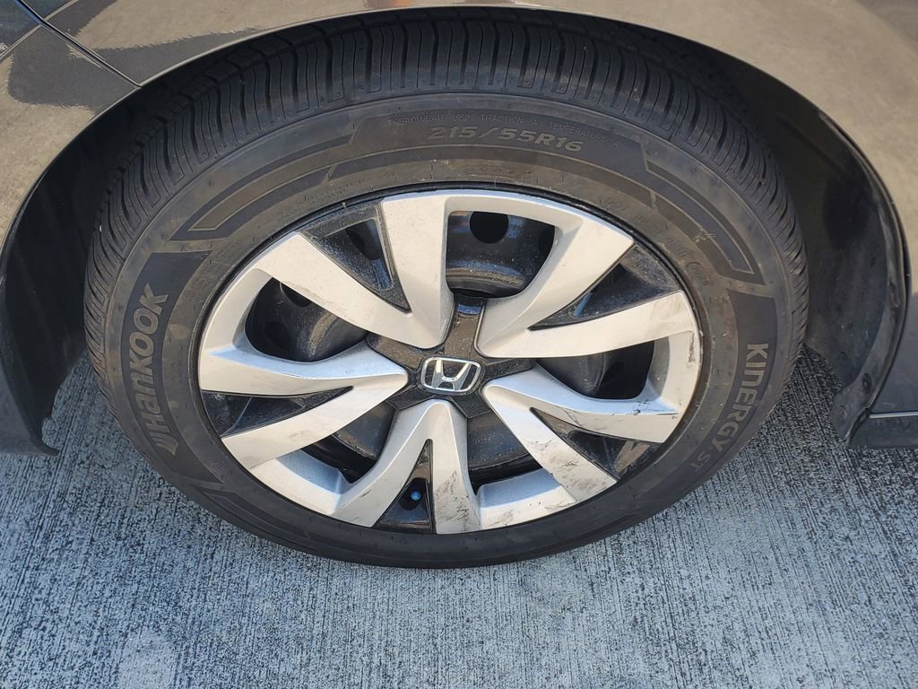 Used 2024 Honda Civic LX image 4