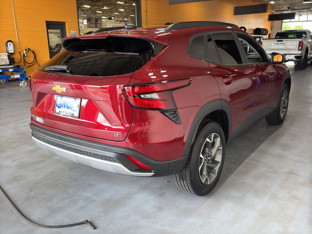 Used 2025 Chevrolet Trax LT w/ Driver Confidence Package FWD image 5