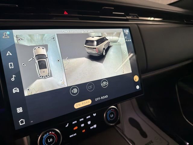 Used 2023 Land Rover Range Rover Long Wheelbase SE image 34